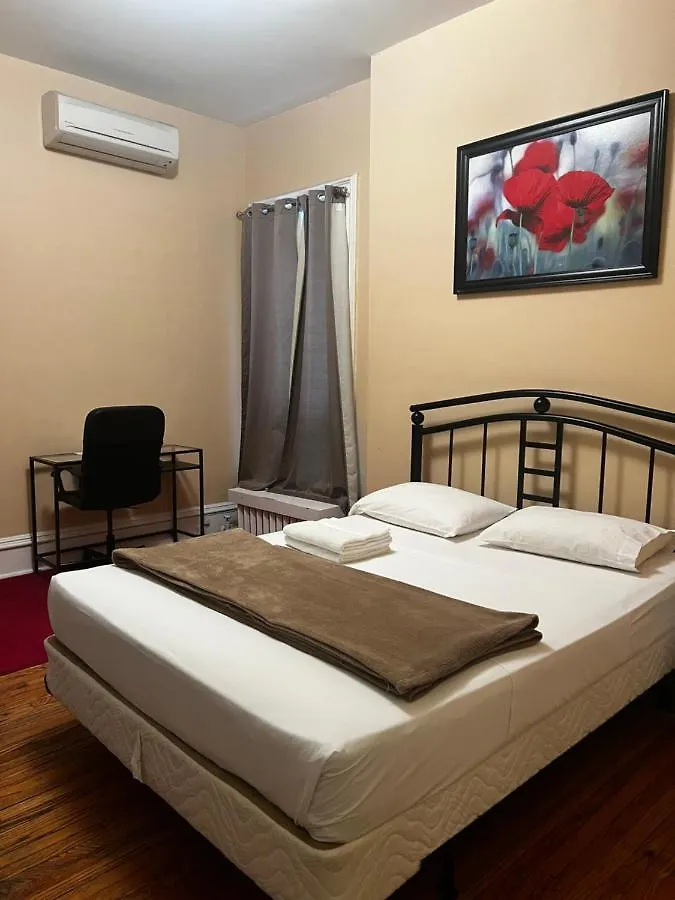 Adas Guesthouse Toronto Canadá