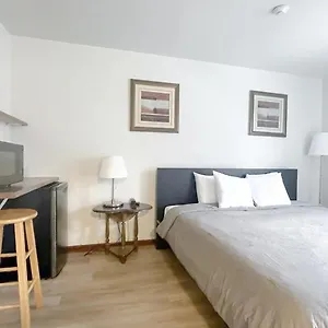 https://commons-inn.halifax-hotels.org